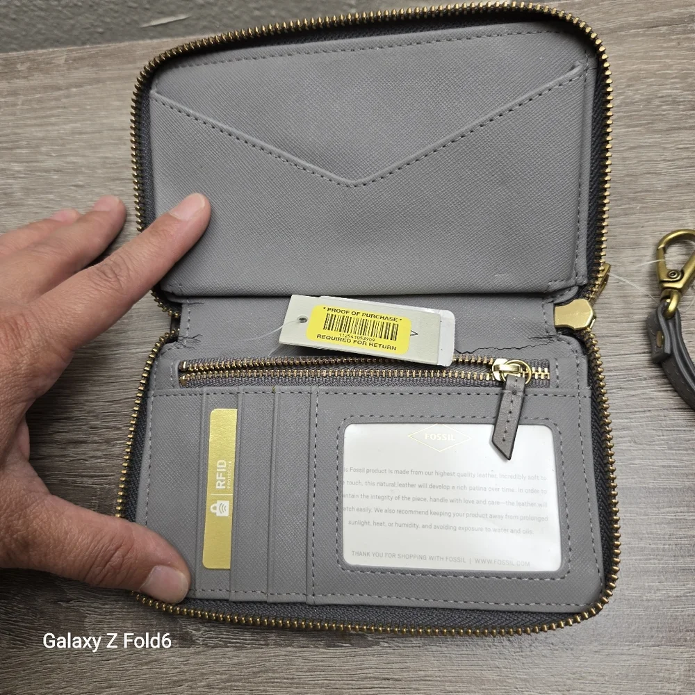 FOSSIL RFID Leather Zip Wallet Wristlet‎ Gray Pebbled Gold Hardware Organizer